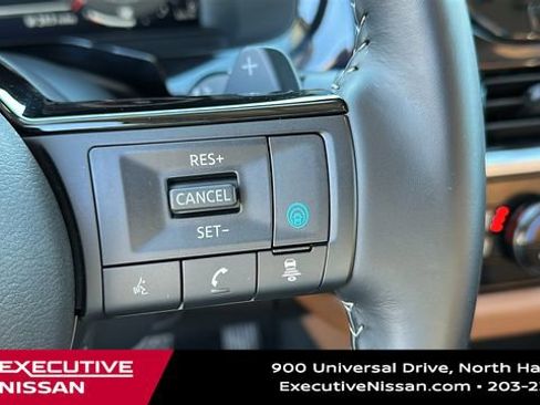 Certified 2025 Nissan Pathfinder Platinum AWD/4WD image 14