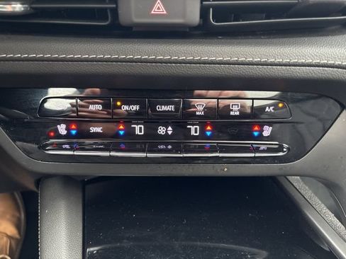 Used 2023 Buick Envision Avenir AWD/4WD image 41