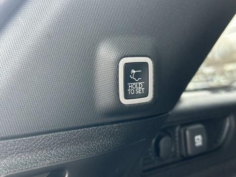 New 2026 Jeep Grand Cherokee Altitude image 9