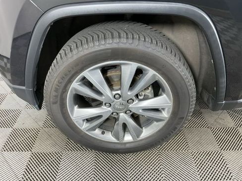 Used 2013 Jeep Grand Cherokee Laredo image 9