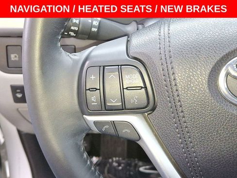 Used 2018 Toyota Highlander XLE image 17