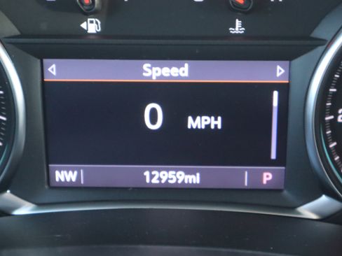 Used 2023 Chevrolet Equinox LT FWD image 23