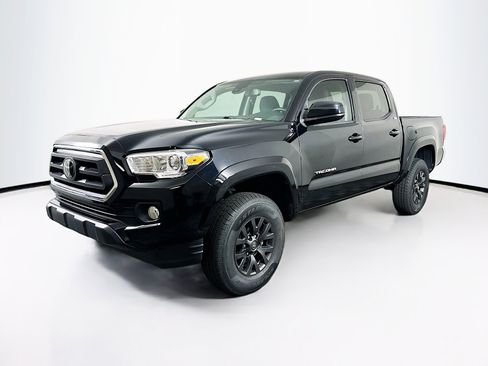 Used 2021 Toyota Tacoma SR5 RWD image 3