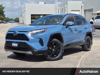Used 2022 Toyota RAV4 SE AWD/4WD video 1