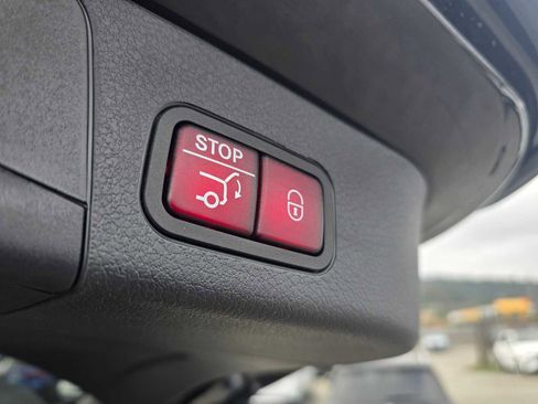 Used 2024 Mercedes-Benz GLB 250 GLB 250 image 19