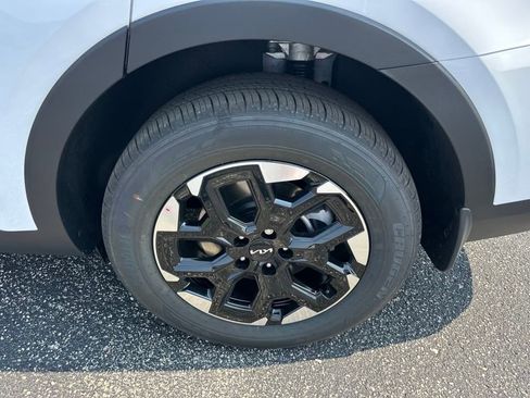 New 2025 Kia Sorento S image 37