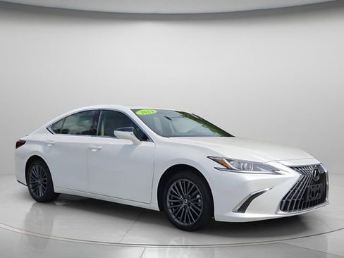 Used 2024 Lexus ES 350 w/ Premium Package FWD image 9