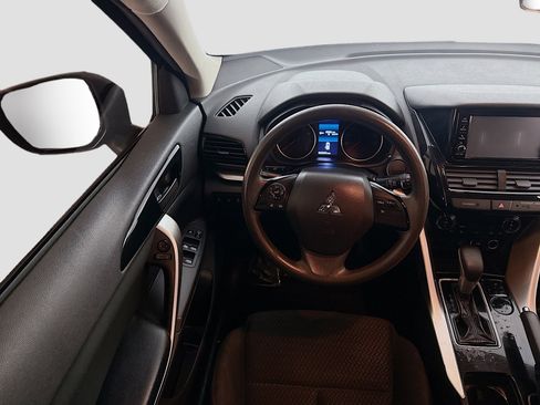 Used 2022 Mitsubishi Eclipse Cross ES image 17