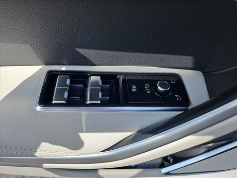 Used 2026 Jaguar F-PACE R-Dynamic S AWD/4WD image 28