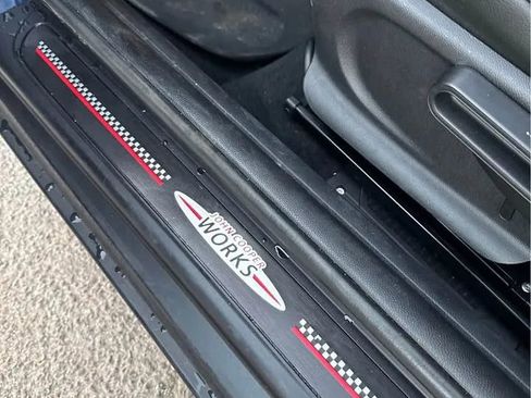 Used 2015 MINI Cooper 2-Door Hardtop image 8