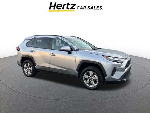 Used 2025 Toyota RAV4 XLE image 1