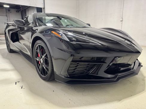 Used 2022 Chevrolet Corvette Stingray Premium Conv w/ Z51 Performance Package RWD image 8