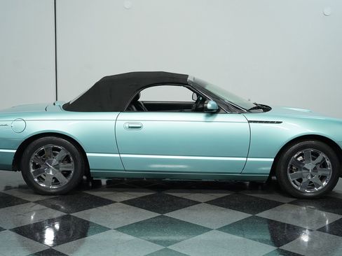 Used 2002 Ford Thunderbird image 12
