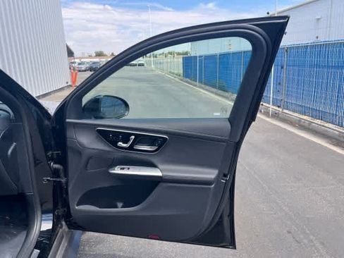Used 2026 Mercedes-Benz GLC 300 4MATIC image 22