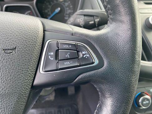 Used 2017 Ford Focus SE image 28