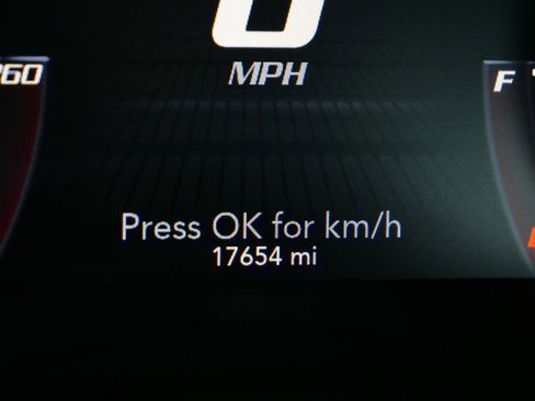 Used 2015 Dodge Challenger SRT Hellcat image 14