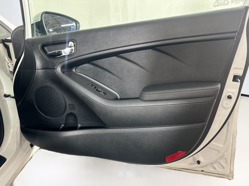Used 2017 Kia Forte EX FWD image 30