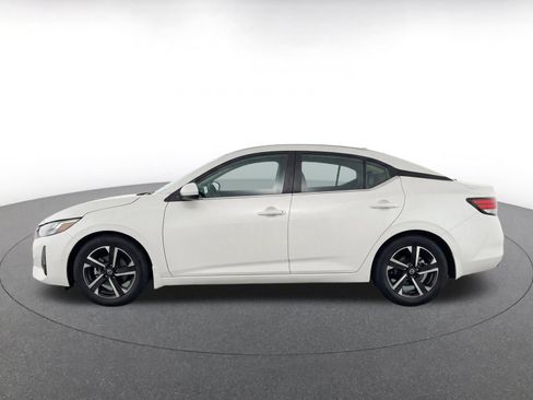 Used 2025 Nissan Sentra SV FWD image 4