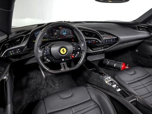 Used 2024 Ferrari SF90 Spider AWD/4WD image 5