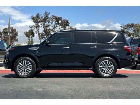 Used 2021 Nissan Armada SV w/ SV Appearance Package RWD image 7