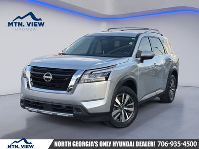 Used 2024 Nissan Pathfinder SL