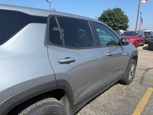 Used 2025 Chevrolet Equinox LT AWD/4WD image 39