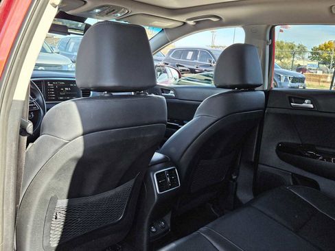 Used 2022 Kia Sportage EX image 17