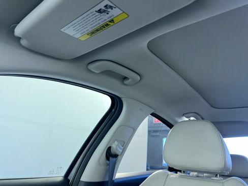 Used 2021 Hyundai Sonata Limited w/ Preferred Accessory Package FWD image 19