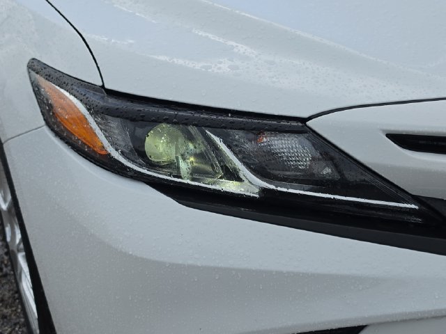 Used 2020 Toyota Camry SE FWD image 7