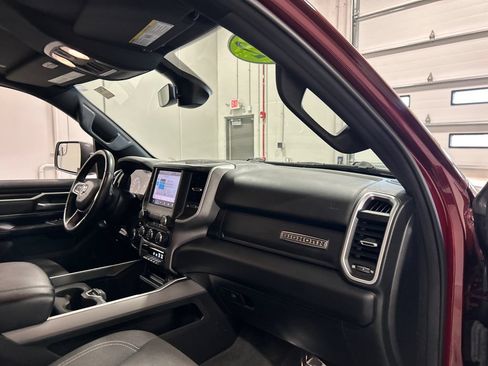 Used 2022 RAM 1500 Big Horn AWD/4WD image 36