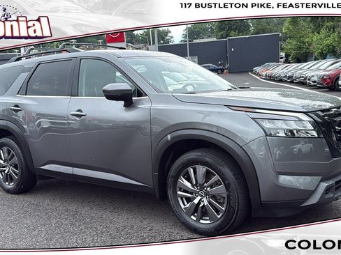 Used 2023 Nissan Pathfinder SV w/ SV Premium Package AWD/4WD image 1