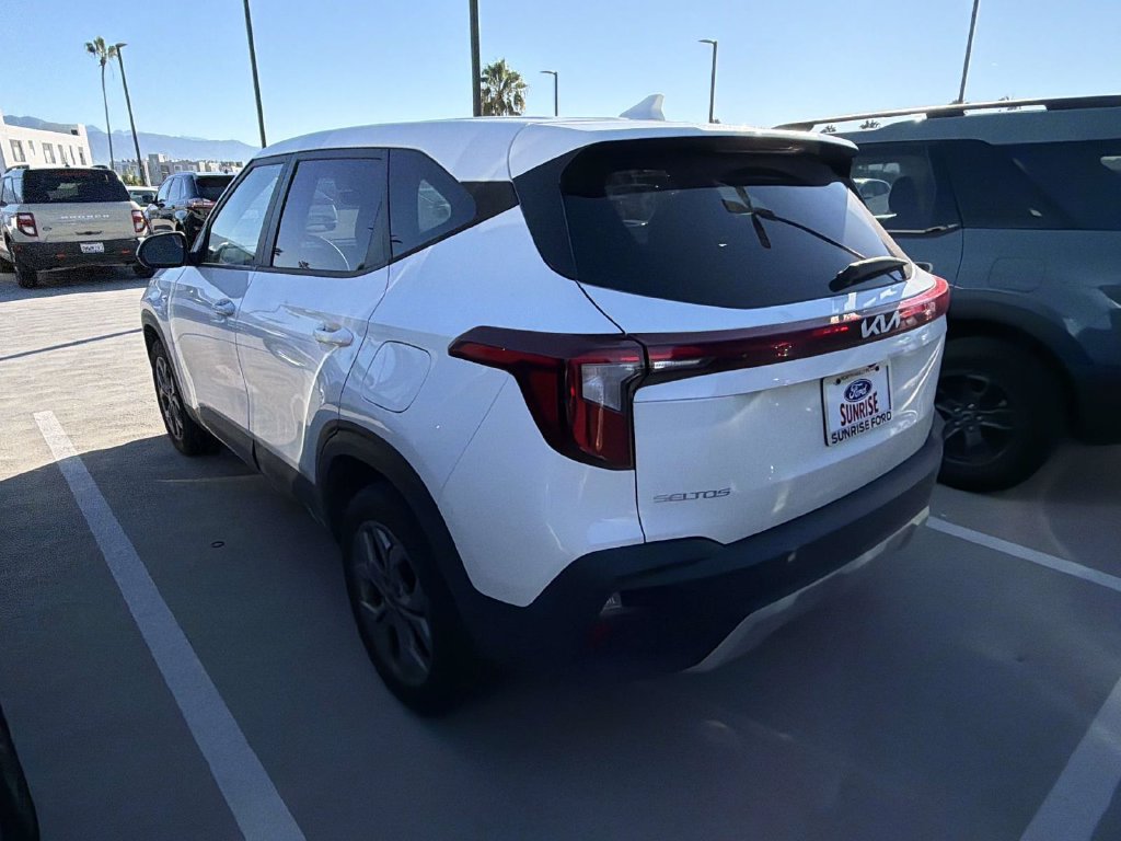 Used 2025 Kia Seltos LX AWD/4WD image 20