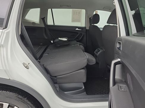 Used 2023 Volkswagen Tiguan S image 41