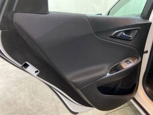 Used 2018 Chevrolet Malibu LT image 20