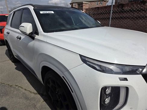 Used 2021 Hyundai Palisade Calligraphy image 6