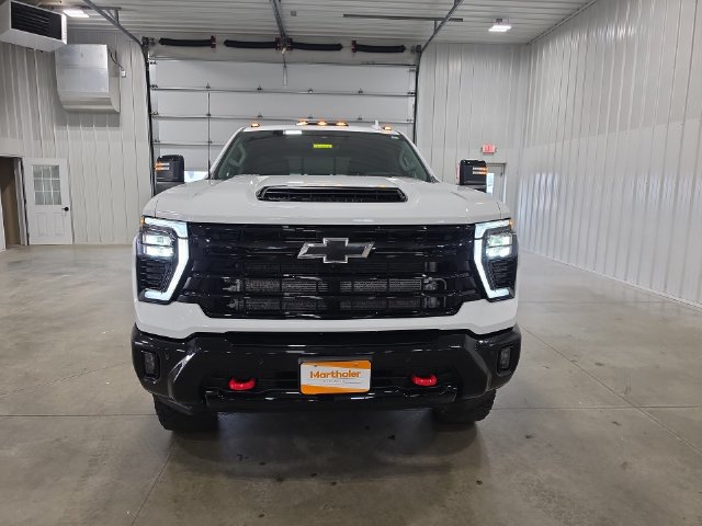 Used 2026 Chevrolet Silverado 3500 LTZ w/ LTZ Plus Package AWD/4WD image 3