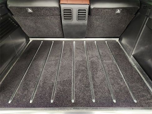 Used 2019 Land Rover Range Rover LWB SV Autobiography image 34