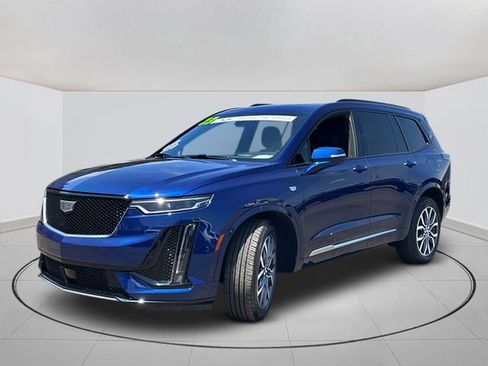 Certified 2023 Cadillac XT6 Sport w/ Technology Package AWD/4WD image 11