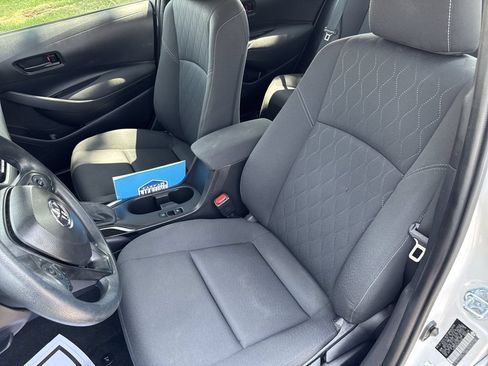 Used 2025 Toyota Corolla LE FWD image 22
