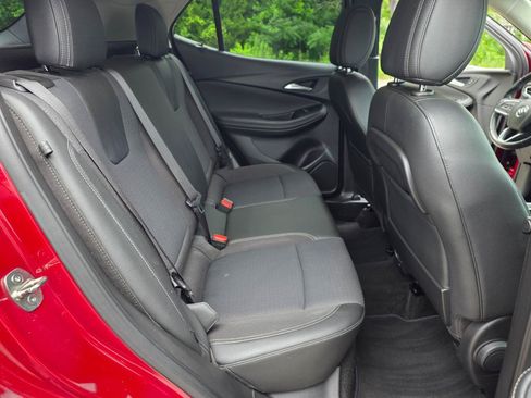 Used 2020 Buick Encore GX Preferred w/ Cold Weather Comfort Package AWD/4WD image 23