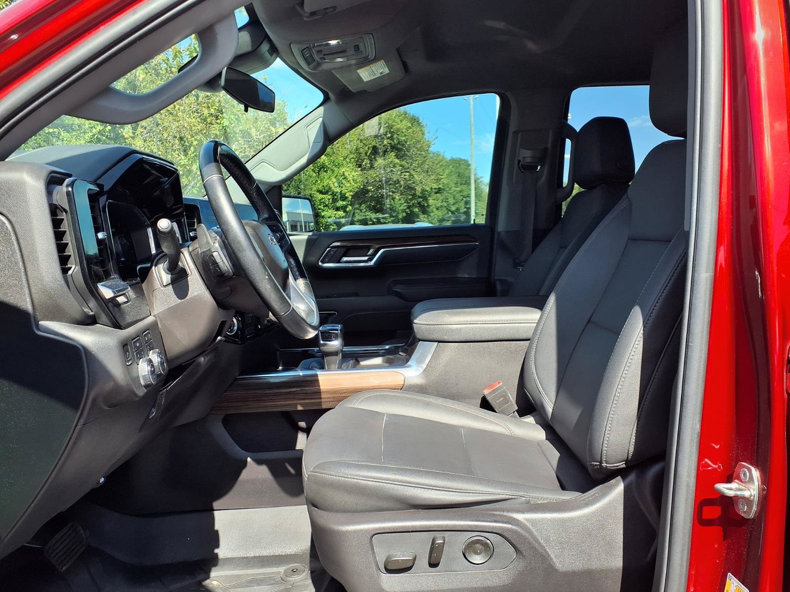 Used 2024 Chevrolet Silverado 1500 RST w/ Convenience Package II AWD/4WD image 16