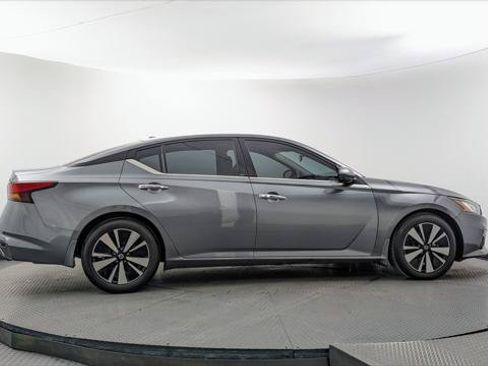 Used 2021 Nissan Altima 2.5 SL FWD image 9