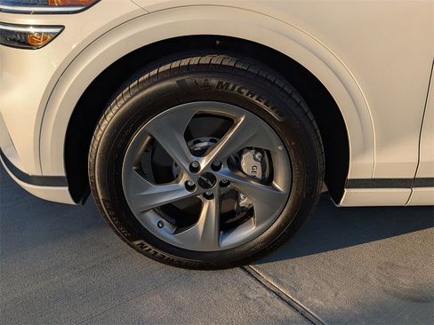 New 2026 Genesis GV70 2.5T image 9