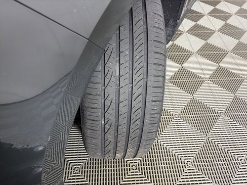 Used 2023 Ford Edge Titanium AWD/4WD image 12