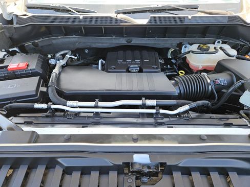 Used 2023 Chevrolet Silverado 1500 Custom image 30