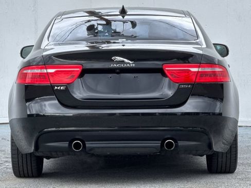 Used 2017 Jaguar XE Premium RWD image 4