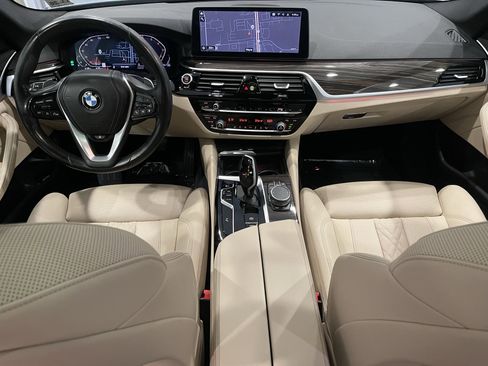Used 2022 BMW 530i xDrive w/ Convenience Package AWD/4WD image 17