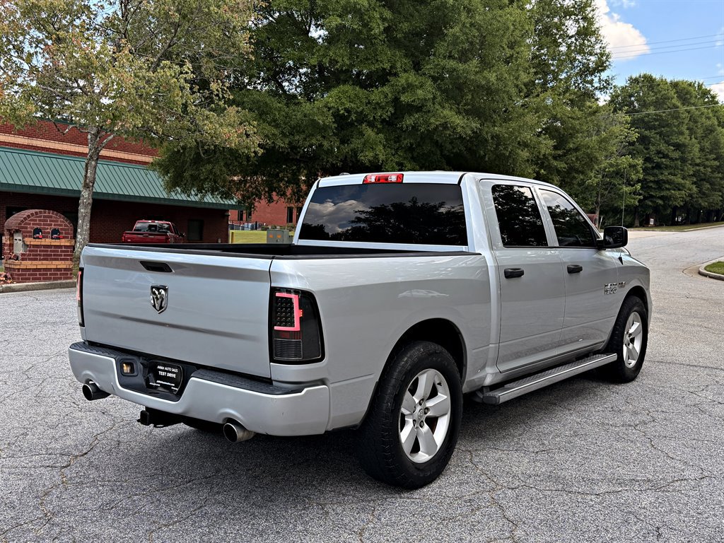 Used 2015 RAM 1500 Express RWD image 4