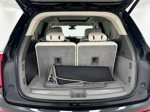 Used 2024 Cadillac XT6 Premium Luxury image 35