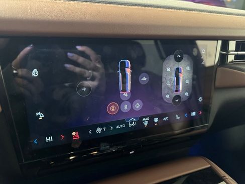 New 2025 Lincoln Navigator L Reserve AWD/4WD image 43